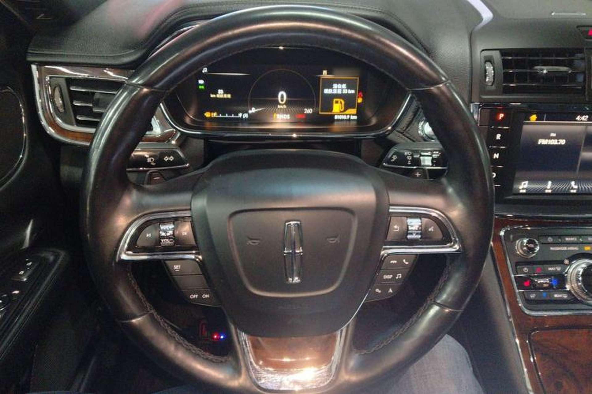 Used Lincoln Continental 2018 2.0T Two-Wheel Drive Deluxe Edition Steering Wheel