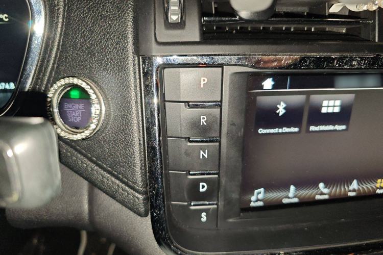 Used Lincoln Continental 2018 2.0T Two-Wheel Drive Prestige Edition Gear Lever