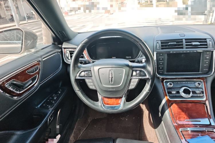 Used Lincoln Continental 2018 2.0T Two-Wheel Drive Deluxe Edition Steering Wheel