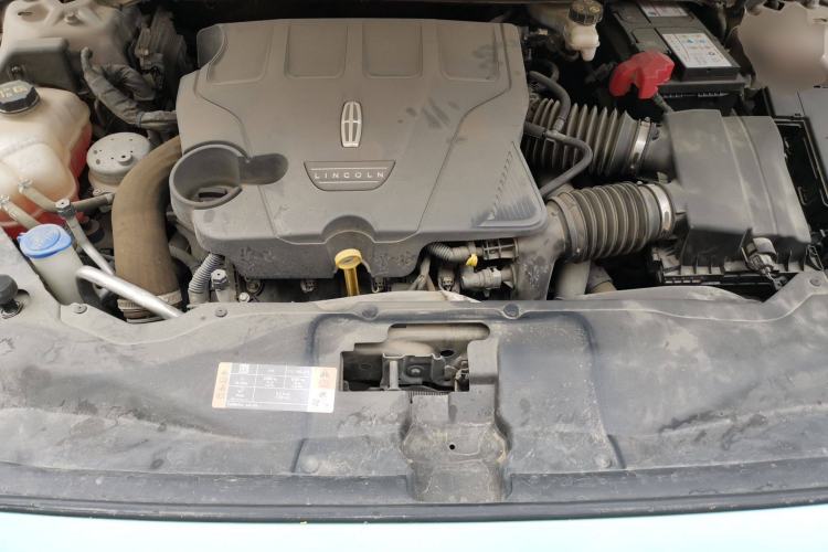 Used Lincoln Continental 2018 3.0T Four-Wheel Drive Prestige Edition Engine Bay