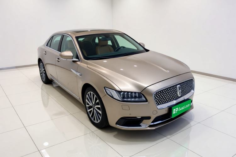 Used Lincoln Continental 2018 2.0T Two-Wheel Drive Luxury Edition Front Right 45 Deg