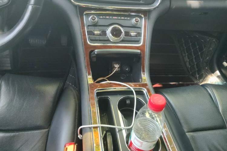 Used Lincoln Continental 2018 2.0T Two-Wheel Drive Luxury Edition Gear Lever