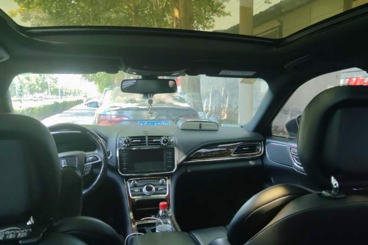 Used Lincoln Continental 2018 2.0T Two-Wheel Drive Luxury Edition Headliner
