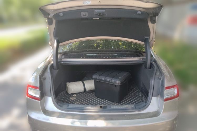 Used Lincoln Continental 2018 2.0T Two-Wheel Drive Luxury Edition Trunk