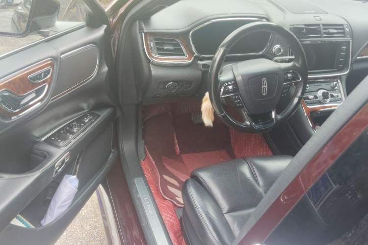 Used Lincoln Continental 2018 2.0T Two-Wheel Drive Zunyue Edition Driver Seat