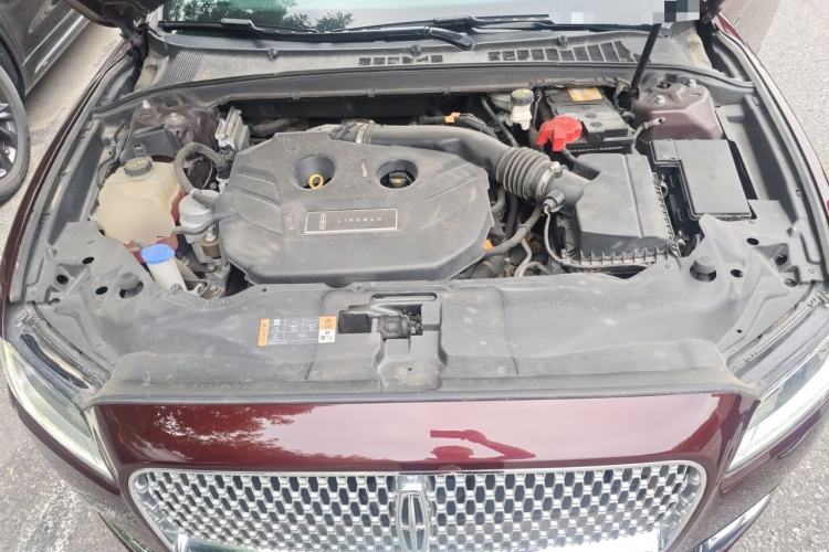 Used Lincoln Continental 2018 2.0T Two-Wheel Drive Deluxe Edition Engine Bay