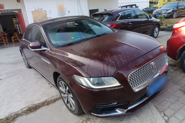 Used Lincoln Continental 2018 2.0T Two-Wheel Drive Deluxe Edition Front Right 45 Deg