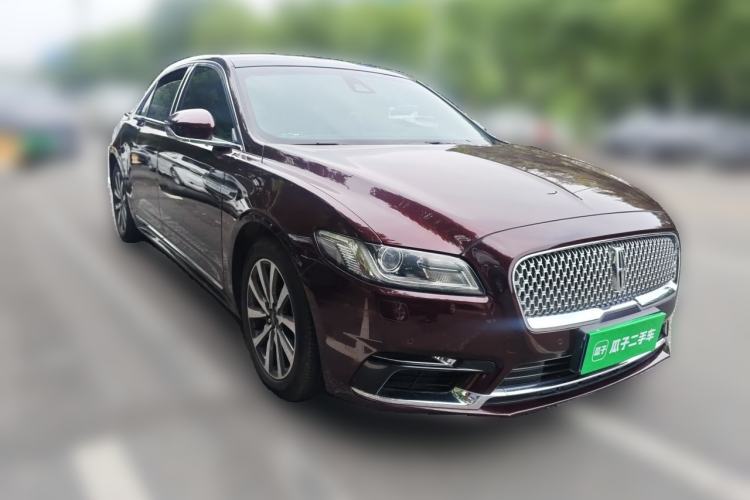 Used Lincoln Continental 2018 2.0T Two-Wheel Drive Deluxe Edition Front Right 45 Deg