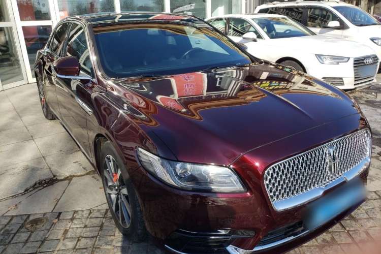 Used Lincoln Continental 2018 2.0T Two-Wheel Drive Deluxe Edition Front Right 45 Deg