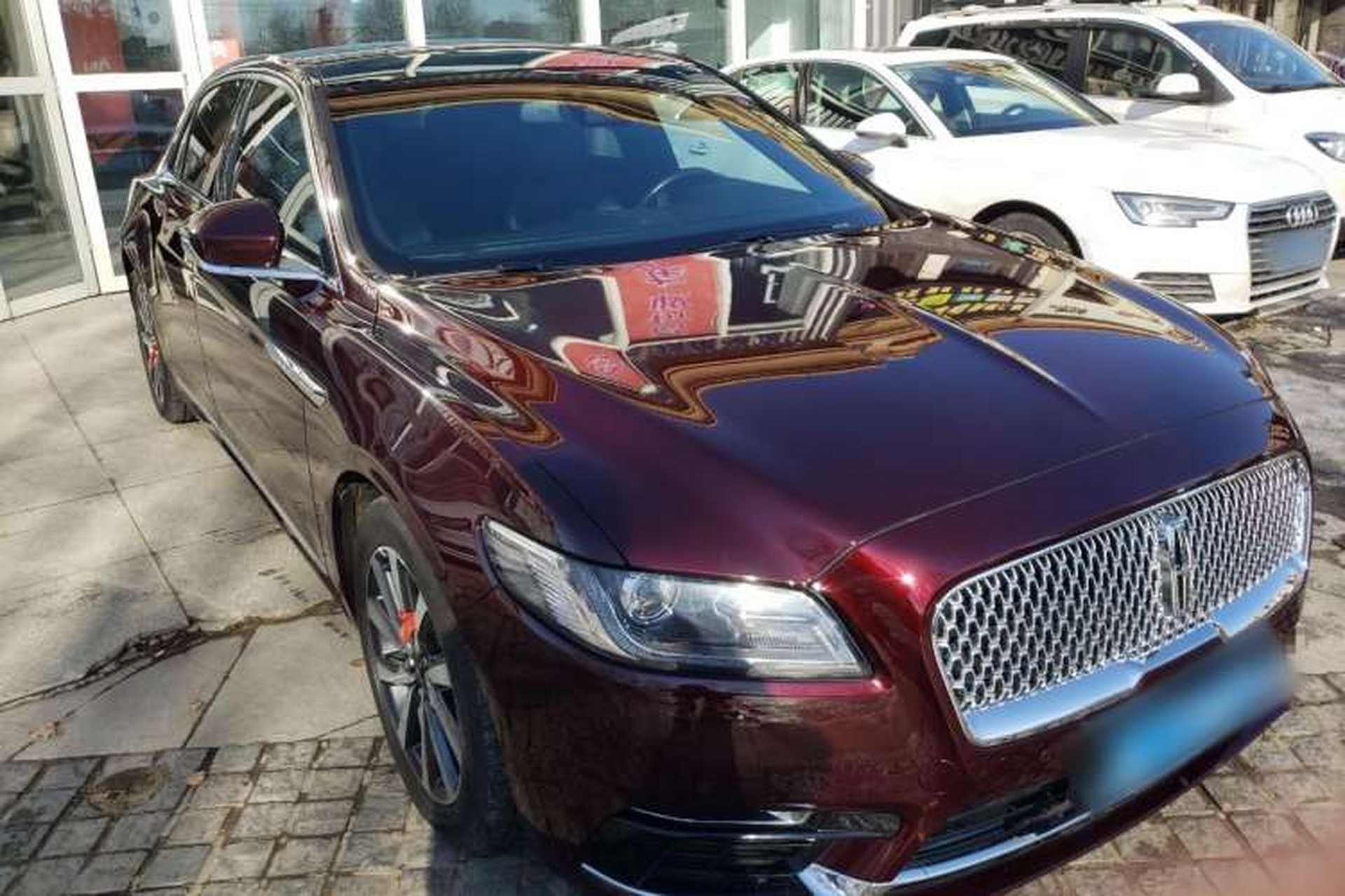 Used Lincoln Continental 2018 2.0T Two-Wheel Drive Deluxe Edition Front Right 45 Deg