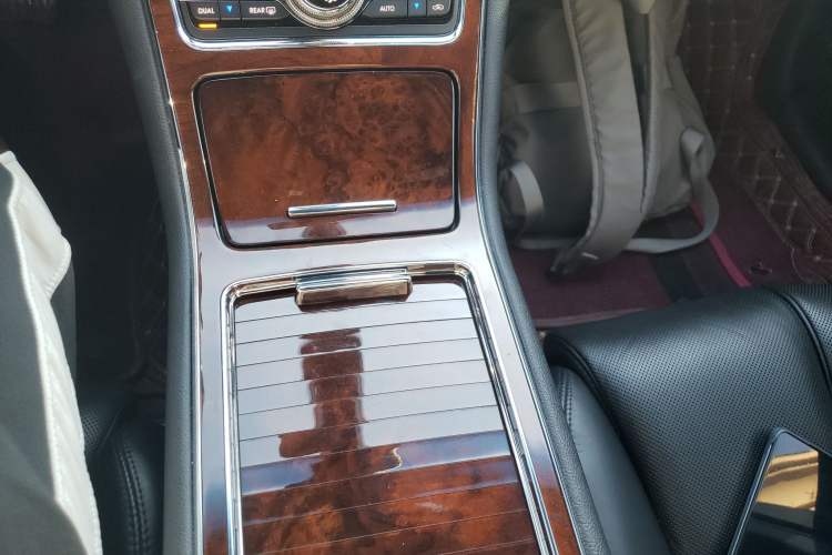 Used Lincoln Continental 2018 2.0T Two-Wheel Drive Deluxe Edition Gear Lever