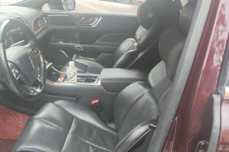 Used Lincoln Continental 2018 2.0T Two-Wheel Drive Zunyue Edition Left Front Seat