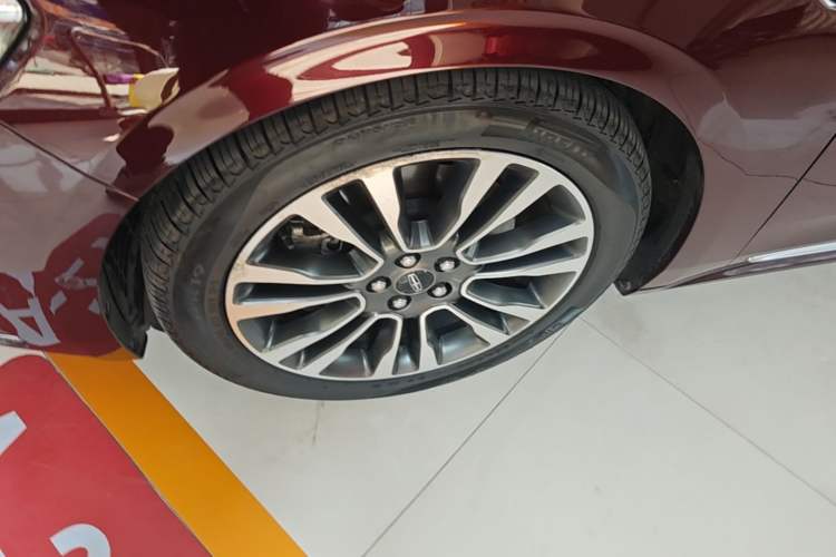 Used Lincoln Continental 2018 3.0T Four-Wheel Drive Prestige Edition Left Front Wheel Hub