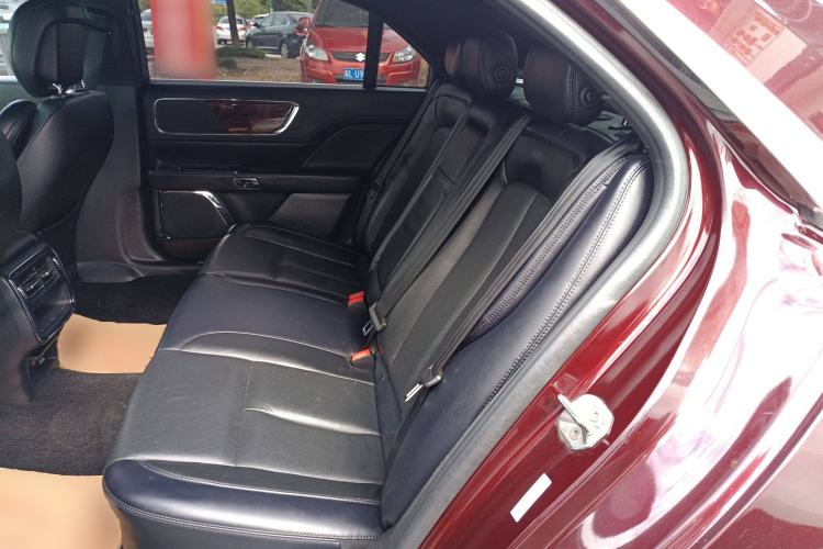 Used Lincoln Continental 2018 2.0T Two-Wheel Drive Deluxe Edition Left Rear Seat