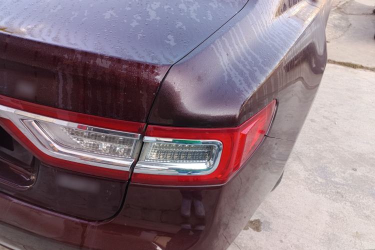 Used Lincoln Continental 2018 2.0T Two-Wheel Drive Deluxe Edition Right Rear Taillight