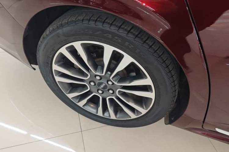 Used Lincoln Continental 2018 3.0T Four-Wheel Drive Prestige Edition Right Rear Wheel Hub