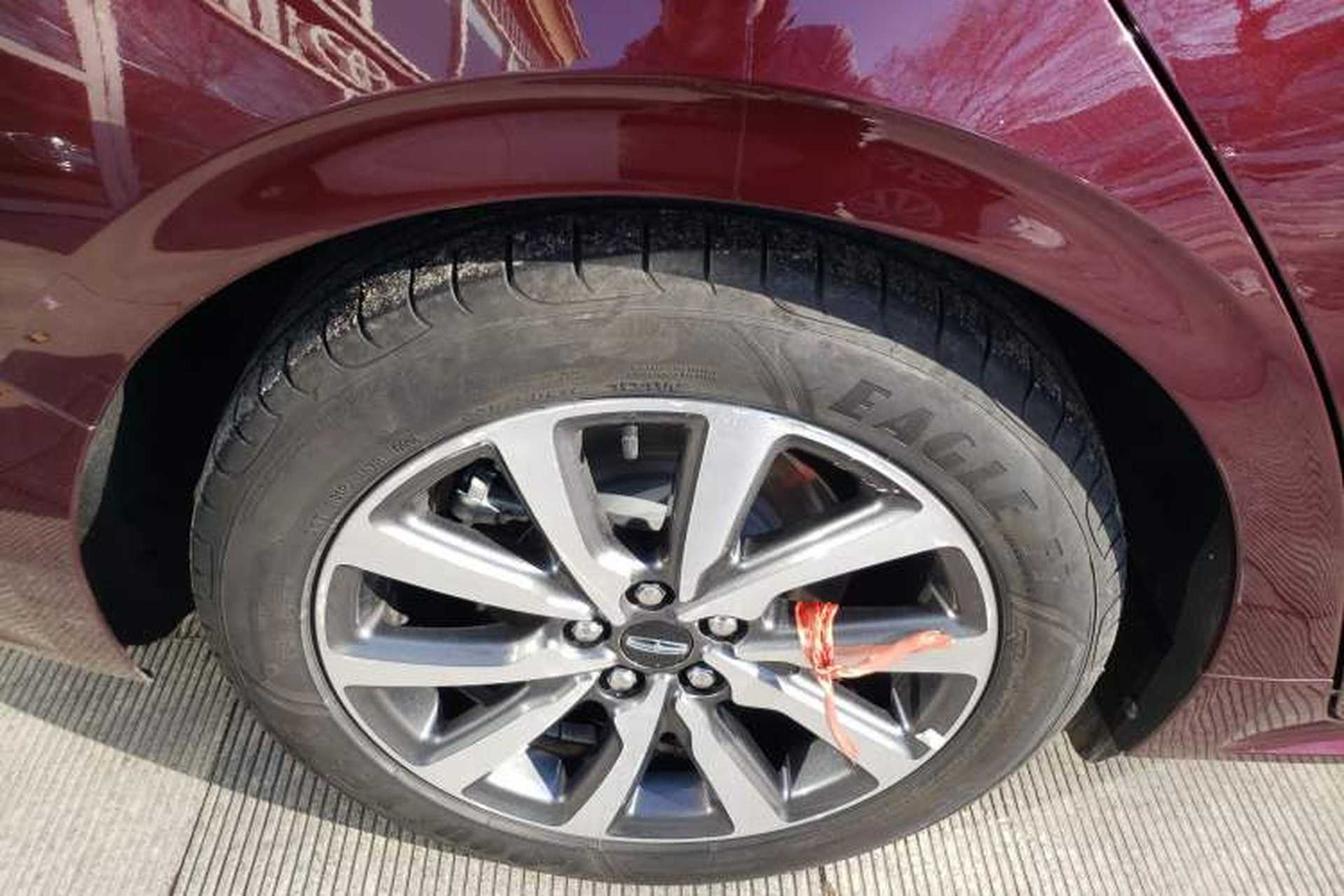 Used Lincoln Continental 2018 2.0T Two-Wheel Drive Deluxe Edition Right Rear Wheel Hub