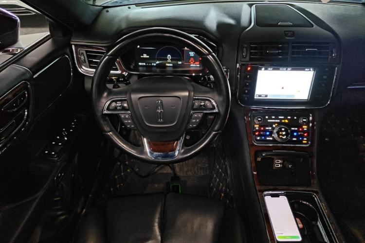 Used Lincoln Continental 2018 2.0T Two-Wheel Drive Luxury Edition Steering Wheel