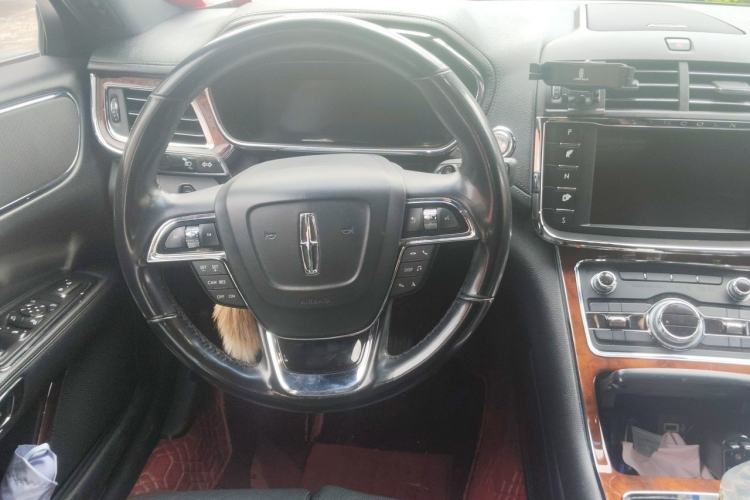 Used Lincoln Continental 2018 2.0T Two-Wheel Drive Zunyue Edition Steering Wheel