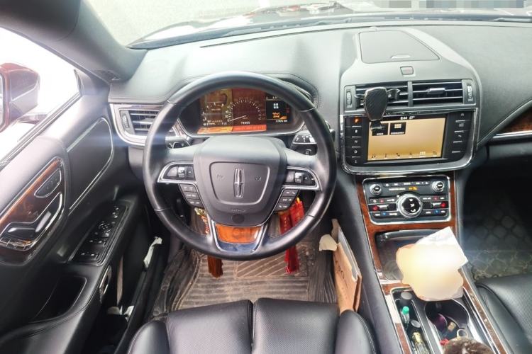 Used Lincoln Continental 2018 2.0T Two-Wheel Drive Deluxe Edition Steering Wheel