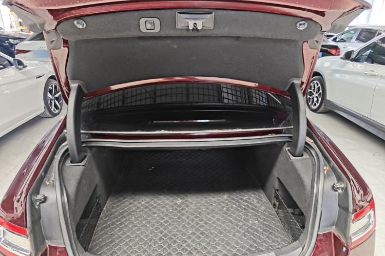 Used Lincoln Continental 2018 2.0T Two-Wheel Drive Luxury Edition Trunk