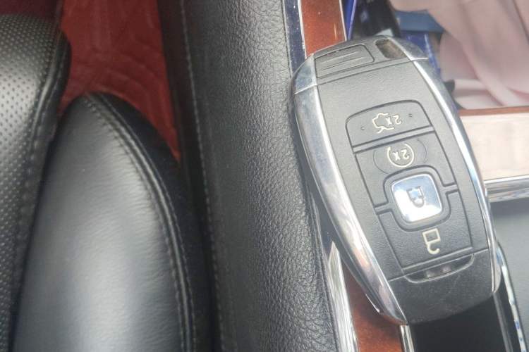 Used Lincoln Continental 2018 2.0T Two-Wheel Drive Zunyue Edition Vehicle Key