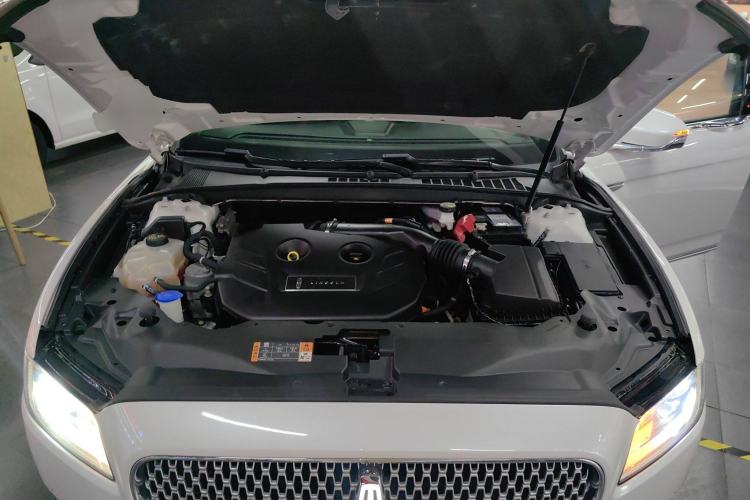 Used Lincoln Continental 2018 2.0T Two-Wheel Drive Deluxe Edition Engine Bay