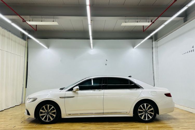 Used Lincoln Continental 2018 2.0T Two-Wheel Drive Deluxe Edition Exterior 4