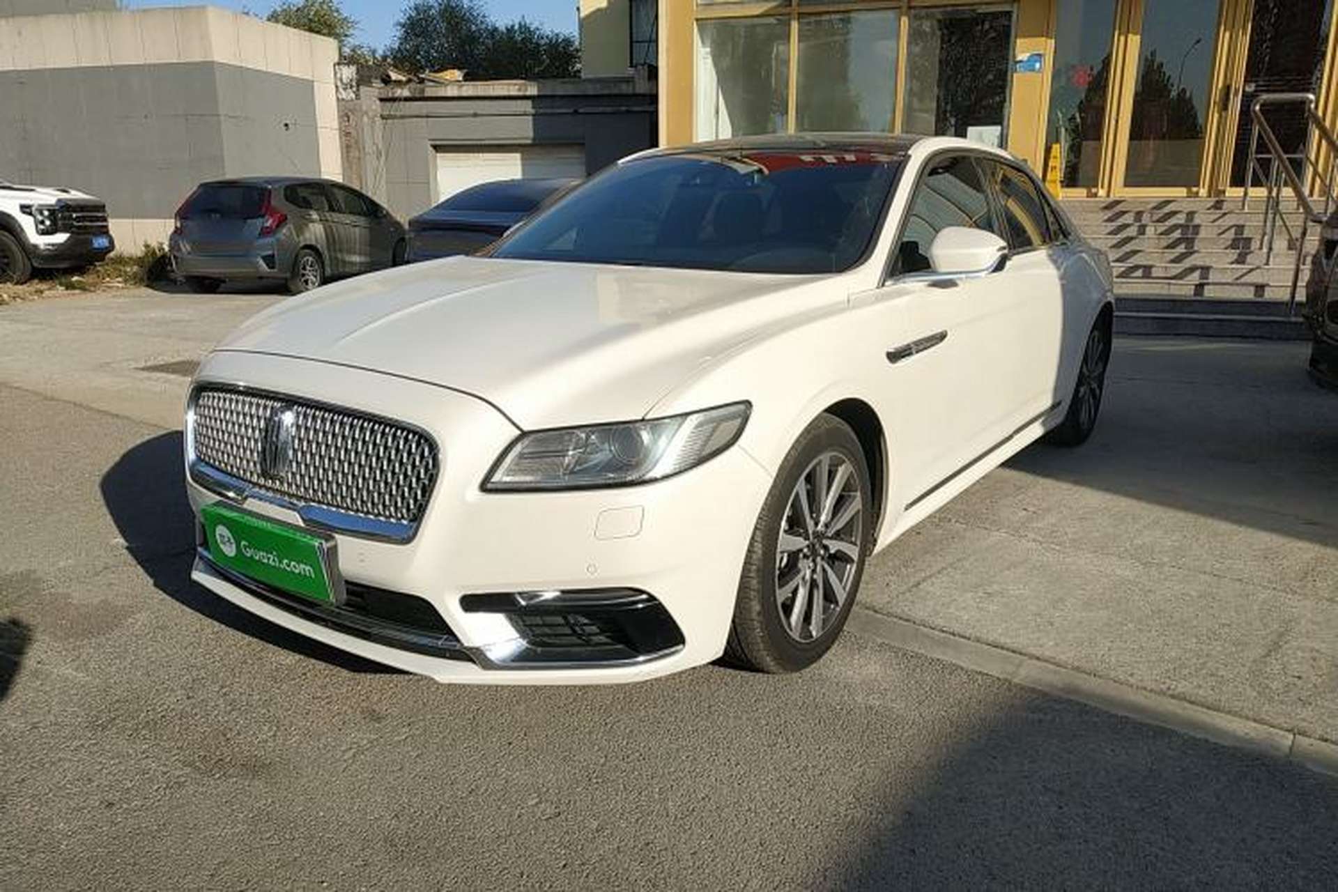 Used Lincoln Continental 2018 2.0T Two-Wheel Drive Deluxe Edition Front Left 45 Deg