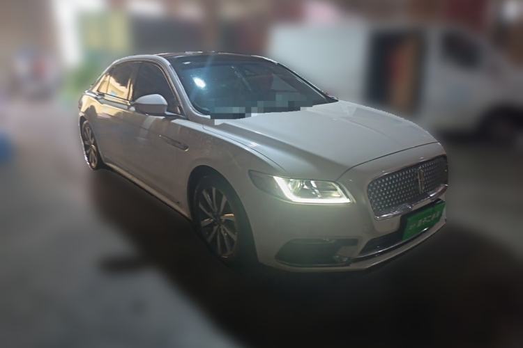 Used Lincoln Continental 2018 2.0T Two-Wheel Drive Deluxe Edition Front Right 45 Deg