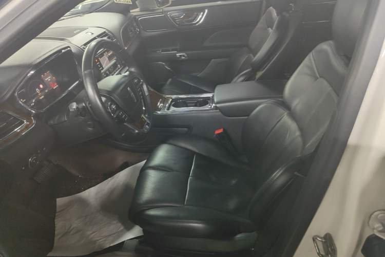 Used Lincoln Continental 2018 2.0T Two-Wheel Drive Luxury Edition Left Front Seat