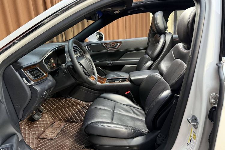 Used Lincoln Continental 2018 2.0T Two-Wheel Drive Deluxe Edition Left Front Seat