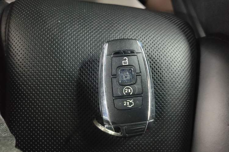 Used Lincoln Continental 2018 2.0T Two-Wheel Drive Luxury Edition Vehicle Key