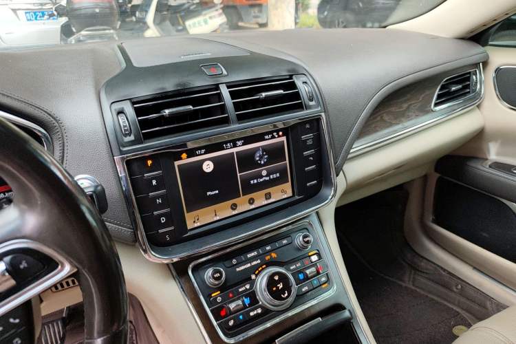 Used Lincoln Continental 2019 2.0T Two-Wheel Drive Luxury Edition China VI Standard Audio And AC Panel