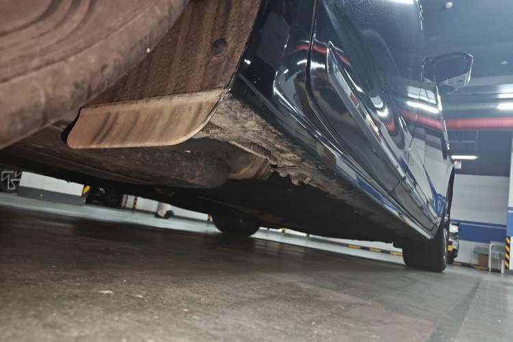 Used Lincoln Continental 2019 2.0T Two-Wheel Drive Luxury Edition China VI Standard Chassis Rear Right