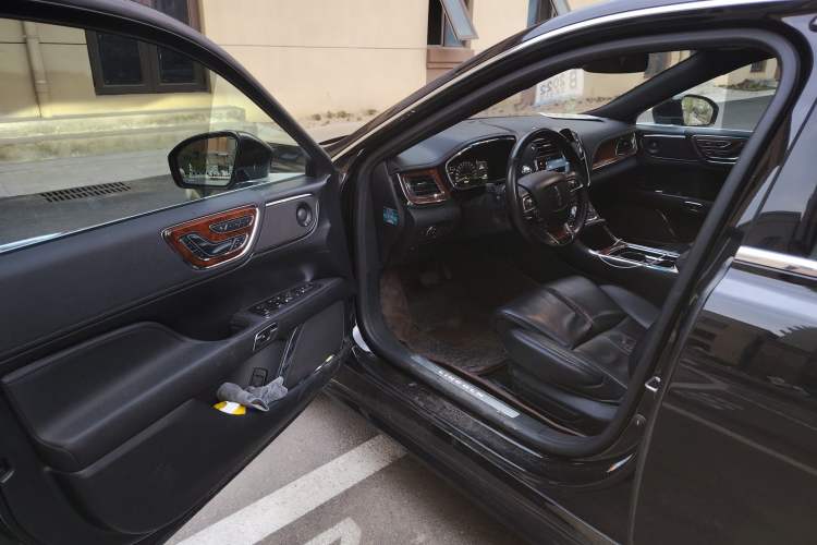 Used Lincoln Continental 2019 2.0T Two-Wheel Drive Prestige Version China VI Standard Driver Seat