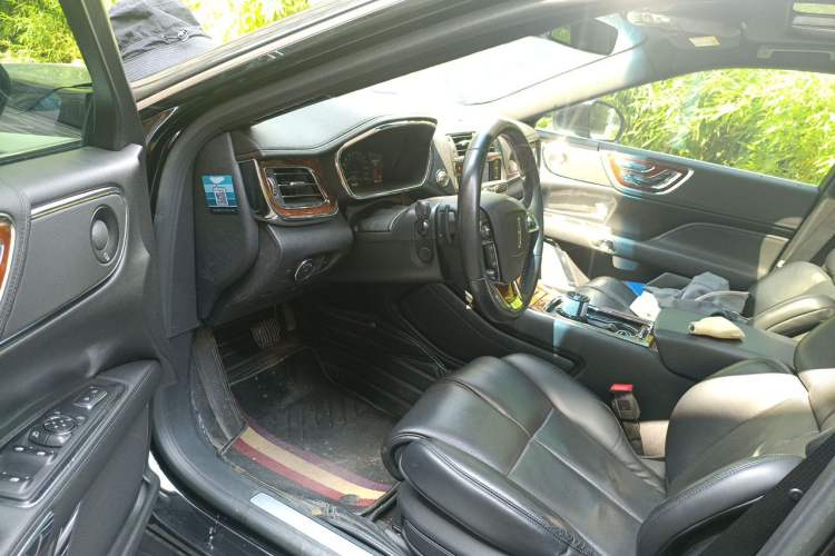 Used Lincoln Continental 2019 2.0T Two-Wheel Drive Prestige Version China VI Standard Driver Seat