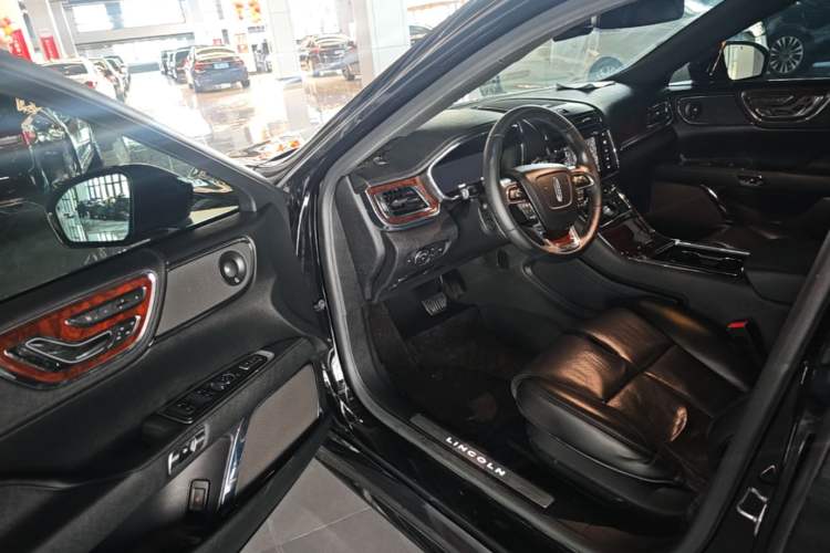 Used Lincoln Continental 2019 2.0T Two-Wheel Drive Prestige Version China VI Standard Driver Seat