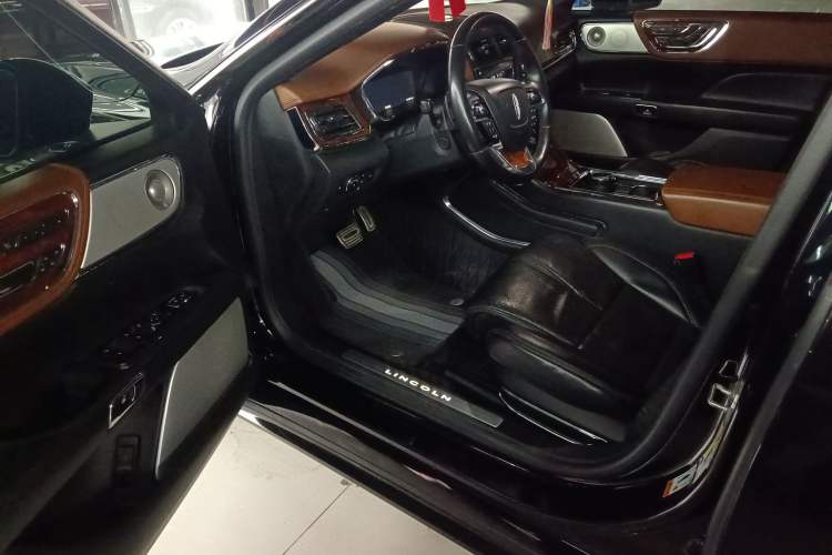 Used Lincoln Continental 2019 2.0T Two-Wheel Drive Prestige Version China VI Standard Driver Seat