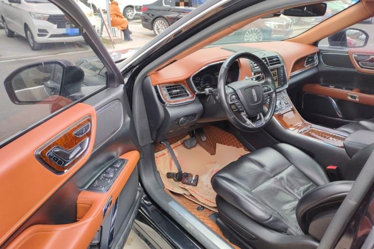 Used Lincoln Continental 2019 2.0T Two-Wheel Drive Luxury Edition China VI Standard Driver Seat