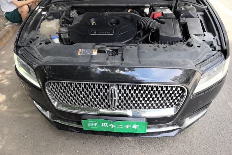 Used Lincoln Continental 2019 2.0T Two-Wheel Drive Luxury Edition China VI Standard Engine Bay