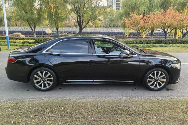 Used Lincoln Continental 2019 2.0T Two-Wheel Drive Luxury Edition China VI Standard Exterior 3
