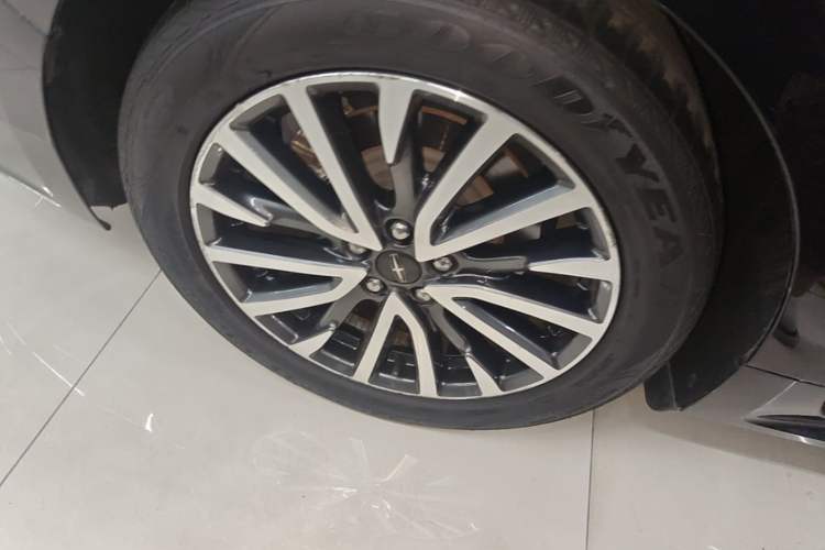 Used Lincoln Continental 2019 2.0T Two-Wheel Drive Luxury Edition China VI Standard Exterior 5