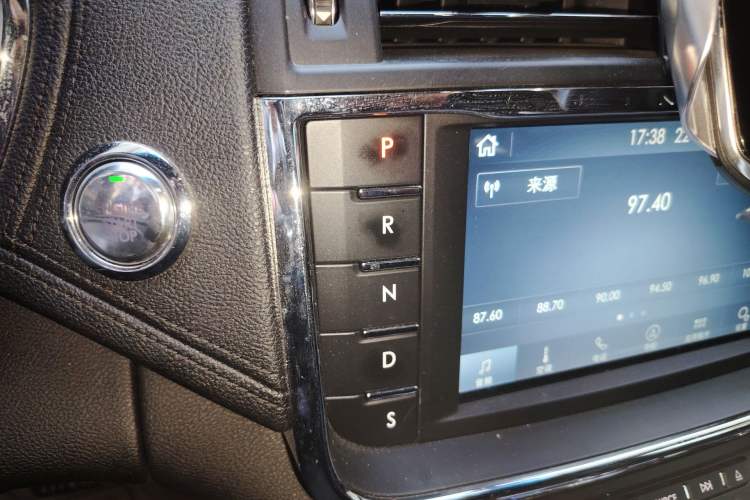 Used Lincoln Continental 2019 2.0T Two-Wheel Drive Prestige Version China VI Standard Gear Lever