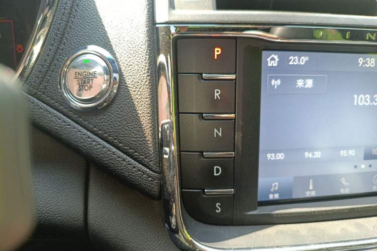Used Lincoln Continental 2019 2.0T Two-Wheel Drive Prestige Version China VI Standard Gear Lever