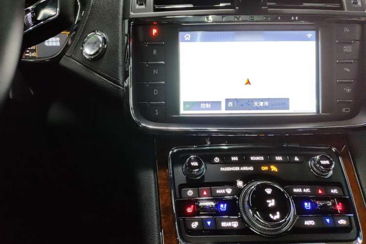 Used Lincoln Continental 2019 2.0T Two-Wheel Drive Prestige Version China VI Standard Gear Lever