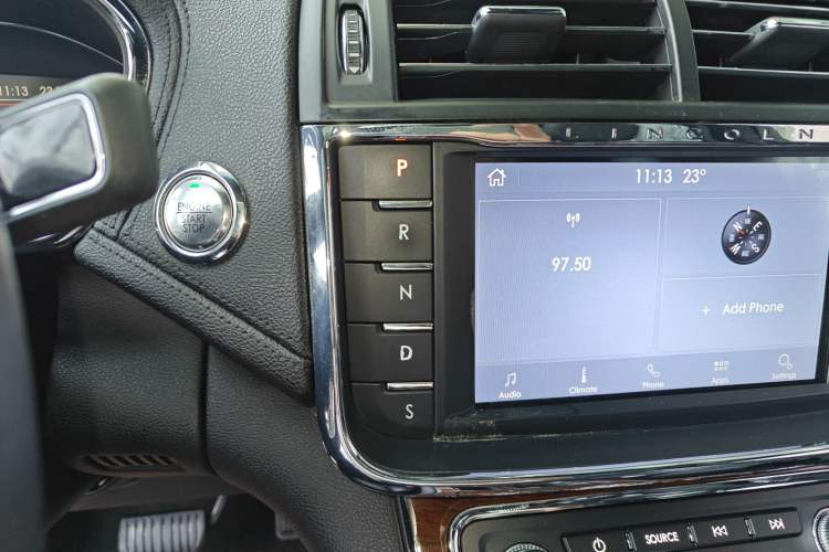 Used Lincoln Continental 2019 2.0T Two-Wheel Drive Luxury Edition China VI Standard Gear Lever