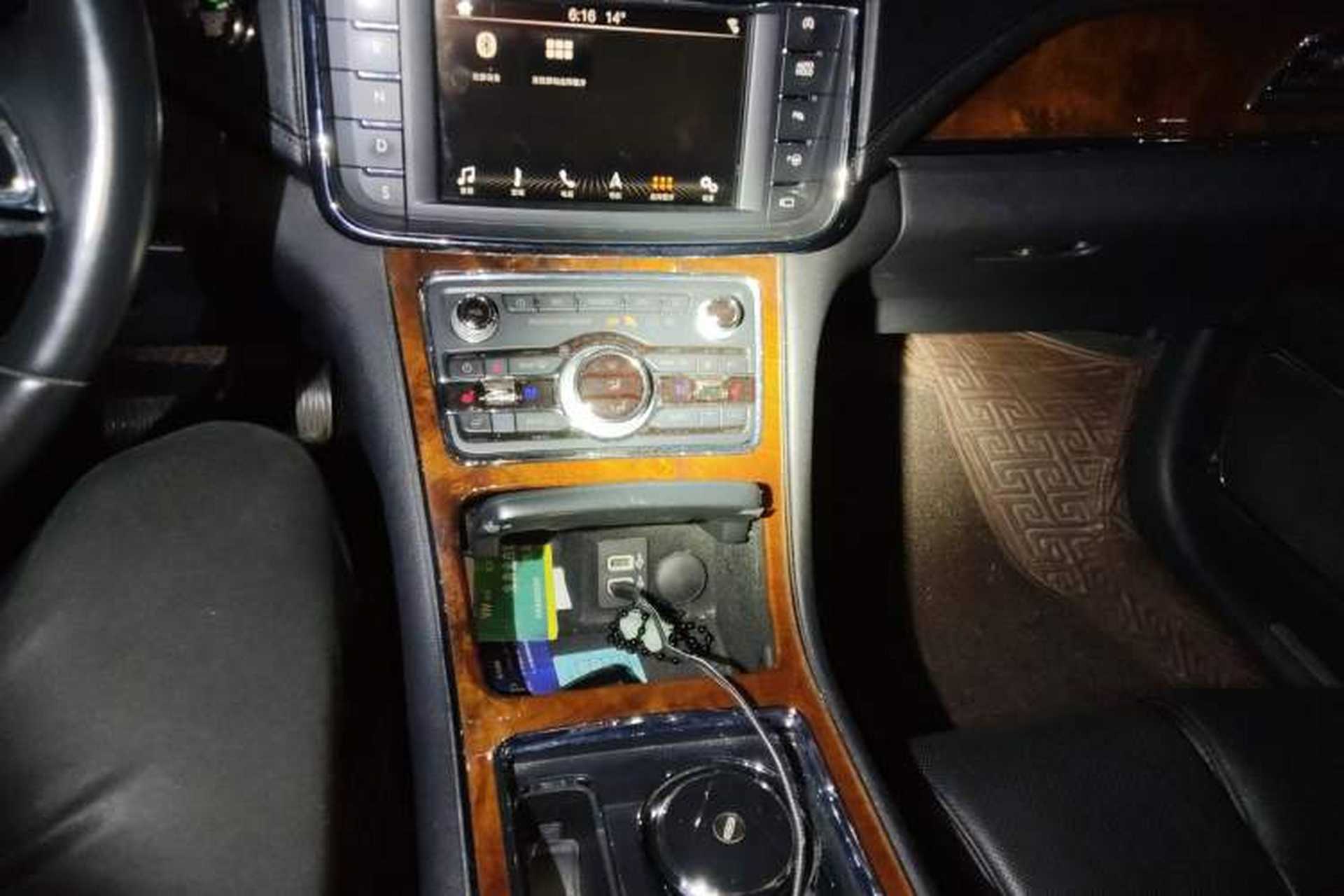 Used Lincoln Continental 2019 2.0T Two-Wheel Drive Prestige Version China VI Standard Gear Lever