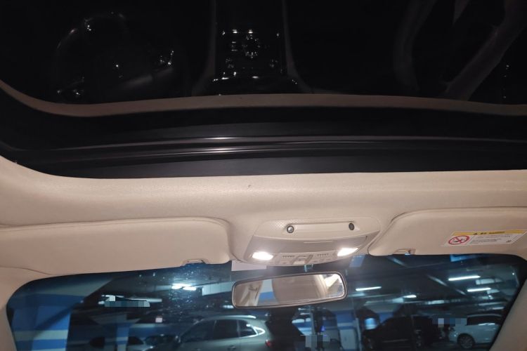 Used Lincoln Continental 2019 2.0T Two-Wheel Drive Luxury Edition China VI Standard Headliner