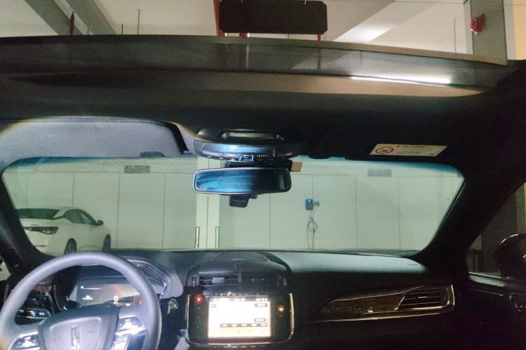 Used Lincoln Continental 2019 2.0T Two-Wheel Drive Luxury Edition China VI Standard Headliner